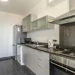 Apartment Jardins Do Oceano Ii Modern Near