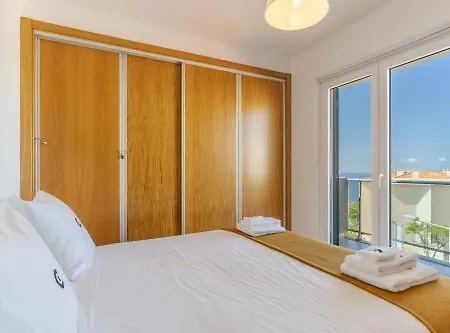 Apartment Jardins Do Oceano Ii Modern Near